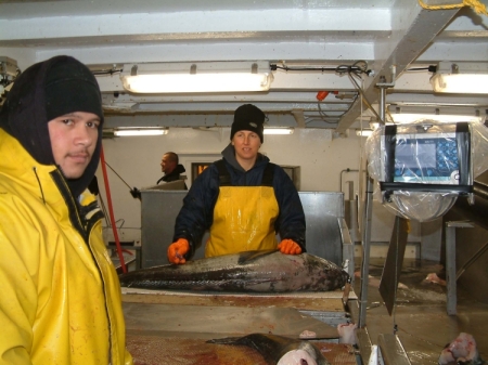 Marli and Bull sampling the first 25 toothfish off each line.